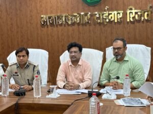 अचानकमार क्षेत्र में विकास कार्यों की समीक्षा, शिक्षा-स्वास्थ्य और पर्यटन सुविधाएं बढ़ाने पर जोर