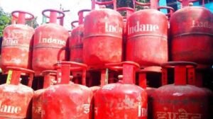 गैस सिलेंडर को लेकर प्रशासन अलर्ट, कलेक्टर ने एजेंसियों को दिए सख्त निर्देश