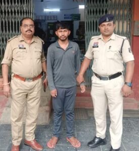 इंस्टाग्राम की ‘मिस्ट्री गर्ल’ निकला 22 साल का युवक, दोस्ती के नाम पर युवकों को बनाता था शिकार