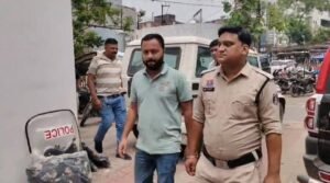 ऑपरेशन क्लीन हंट: ऑनलाइन क्रिकेट सट्टा नेटवर्क पर रायगढ़ पुलिस का शिकंजा, फरार आरोपी आकाश पंसारी गिरफ्तार