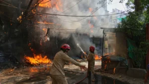 दिल्ली के लोधी रोड इलाके में भीषण आग: महिला समेत दो बच्चों की दर्दनाक मौत, जांच में जुटी एजेंसियां